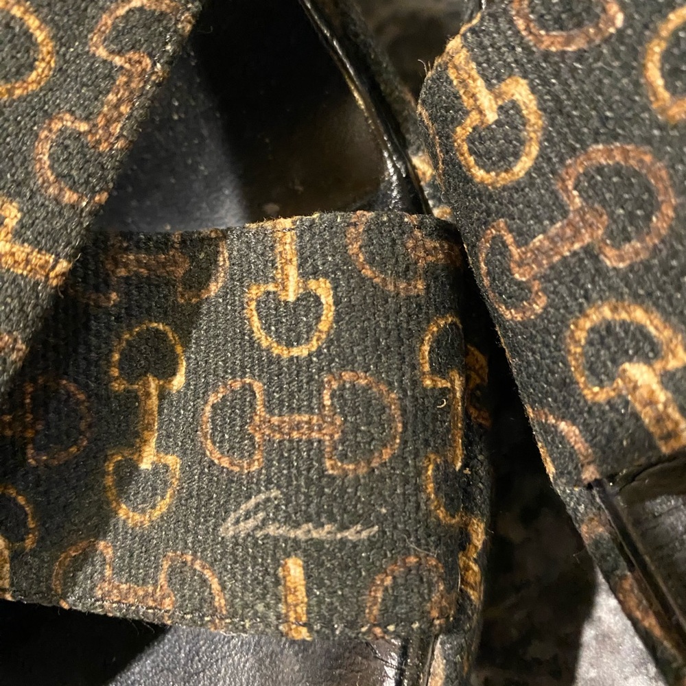 Authentic Gucci Shoes - Picture 7 of 8
